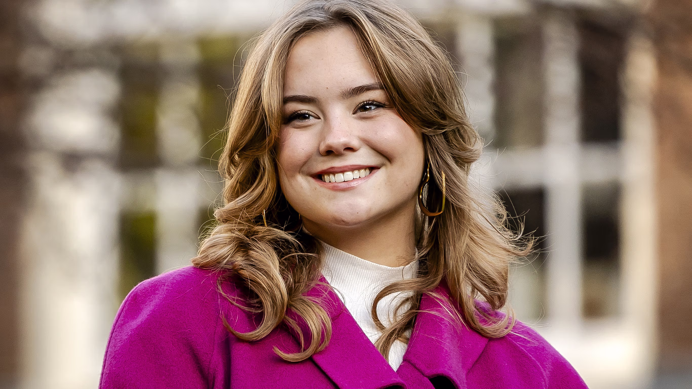 Nieuwe foto’s: prinses Ariane rondt haar examens af in Italië